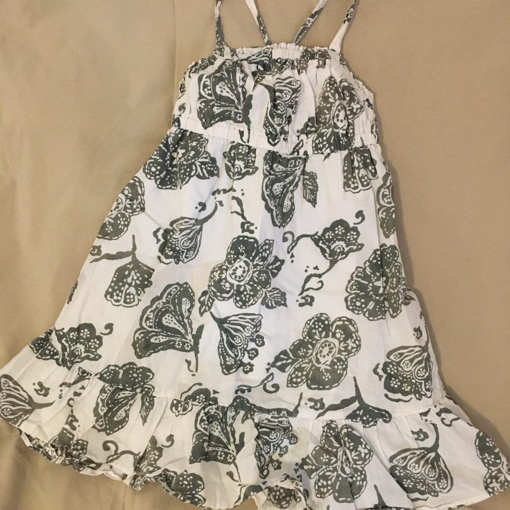 Crazy 8 3T summer criss-cross strap lined dress.